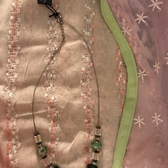 Facets 5th  Avenue art glass necklace - Picture 5 of 6